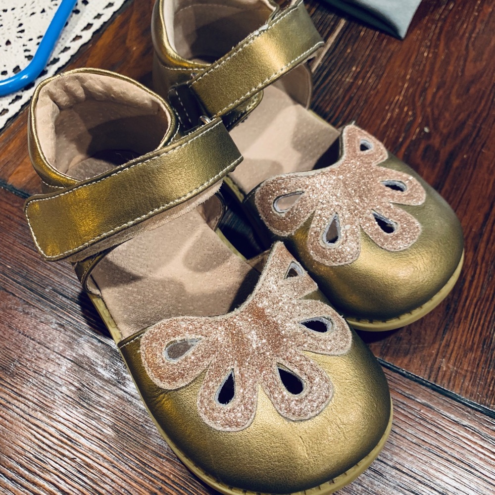 Livie & Luca Velcro